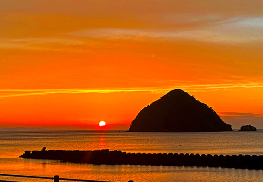 烏辺島と夕日